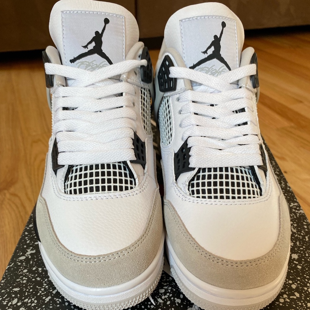 Nike Jordans 4 Military Black Brand New Size 7.5